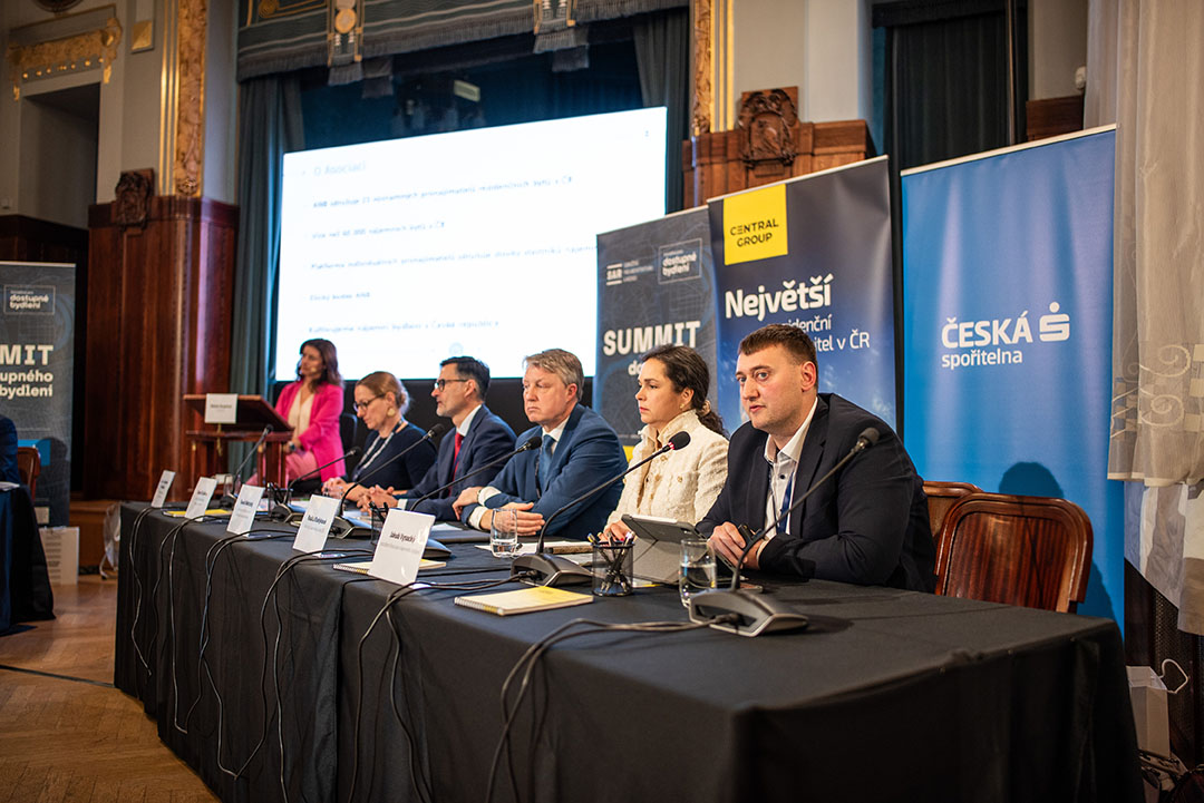 Skoro pětina nájemníků na Ostravsku připustila, že se někdy zpozdili s platbou nájemného